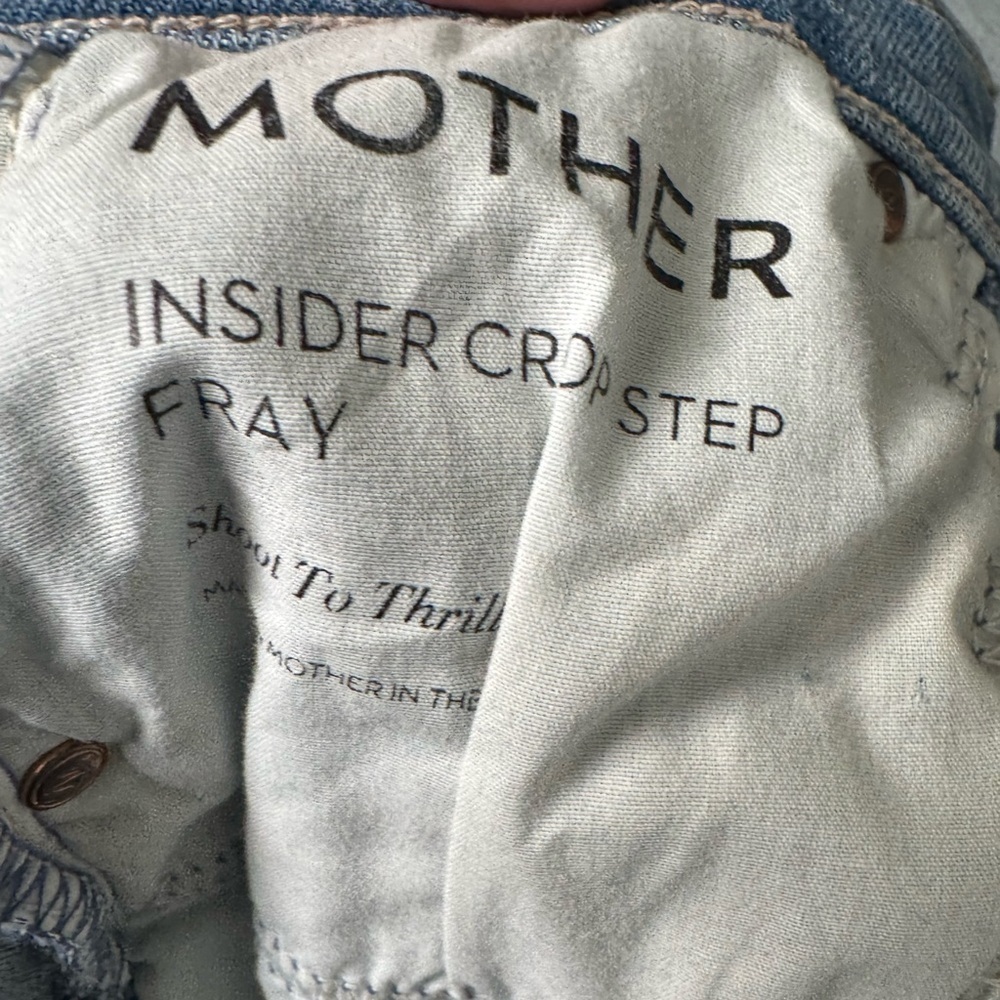 MOTHER Insider Crop Step Fray in Shoot To Thrill Size 24 - Picture 12 of 15